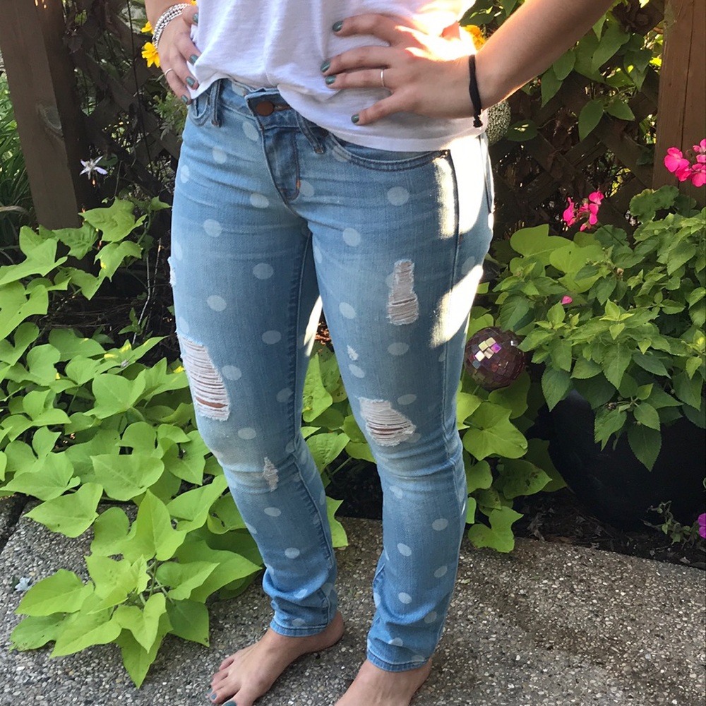 NWOT Gap polka dot printed Always Skinny Jeans. 25